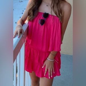 Strapless dress size small, bright pink color